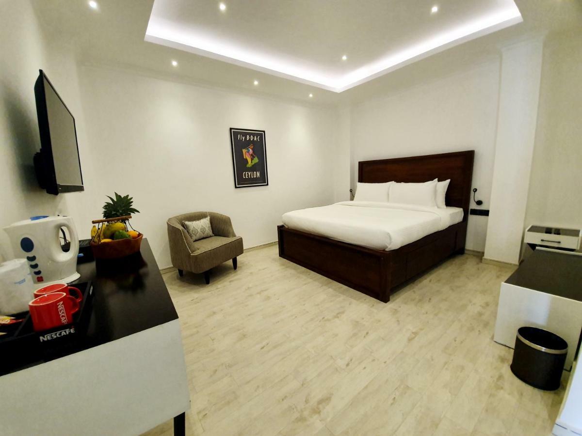Bed Station 210 Hotel Kandy Exterior photo