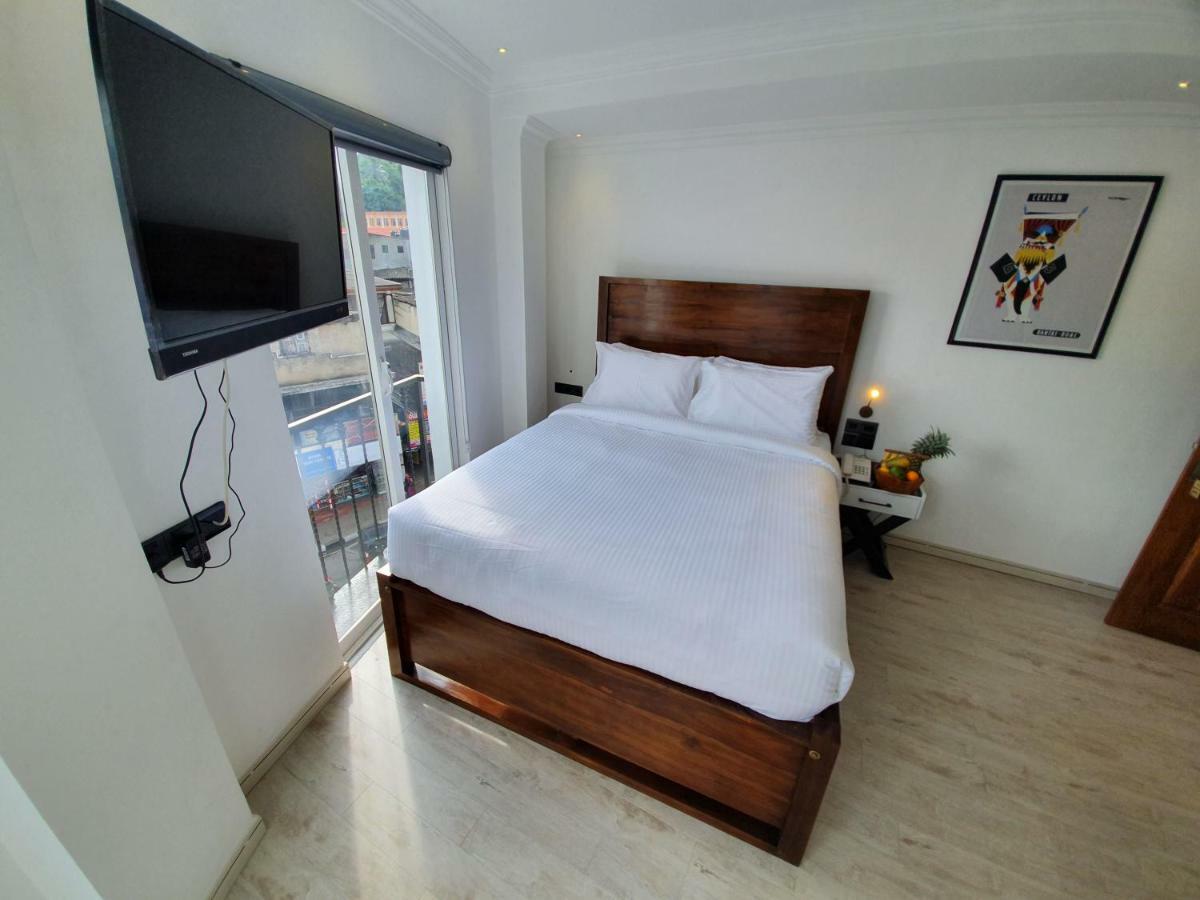 Bed Station 210 Hotel Kandy Exterior photo