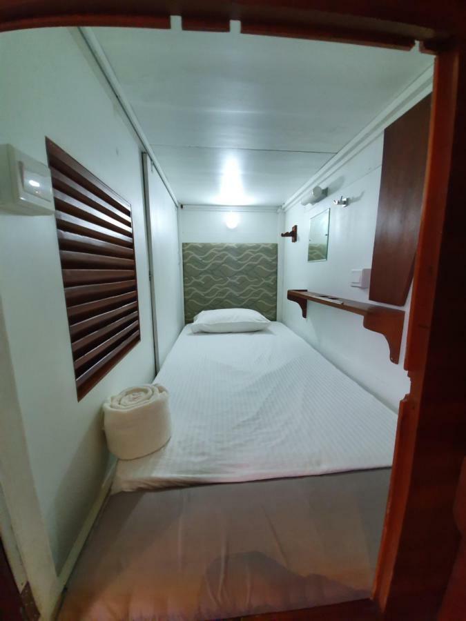 Bed Station 210 Hotel Kandy Exterior photo
